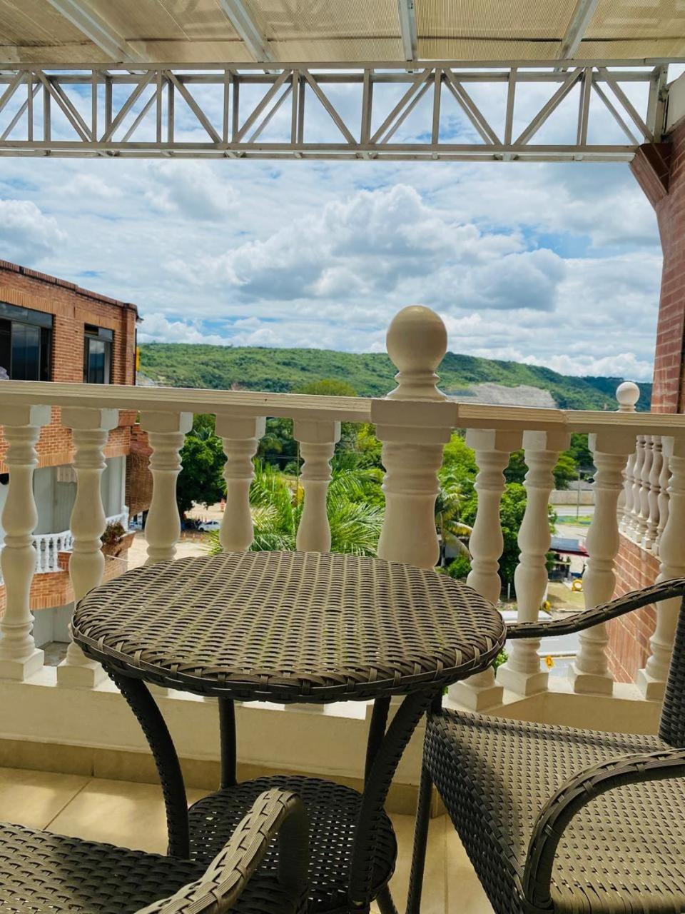 Zahira Hotel Melgar Zewnętrze zdjęcie